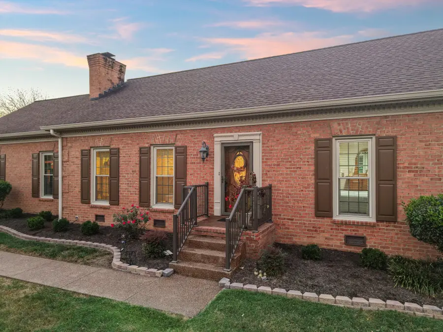 102 Hickory Trl, Hendersonville, TN 37075 - Image #3