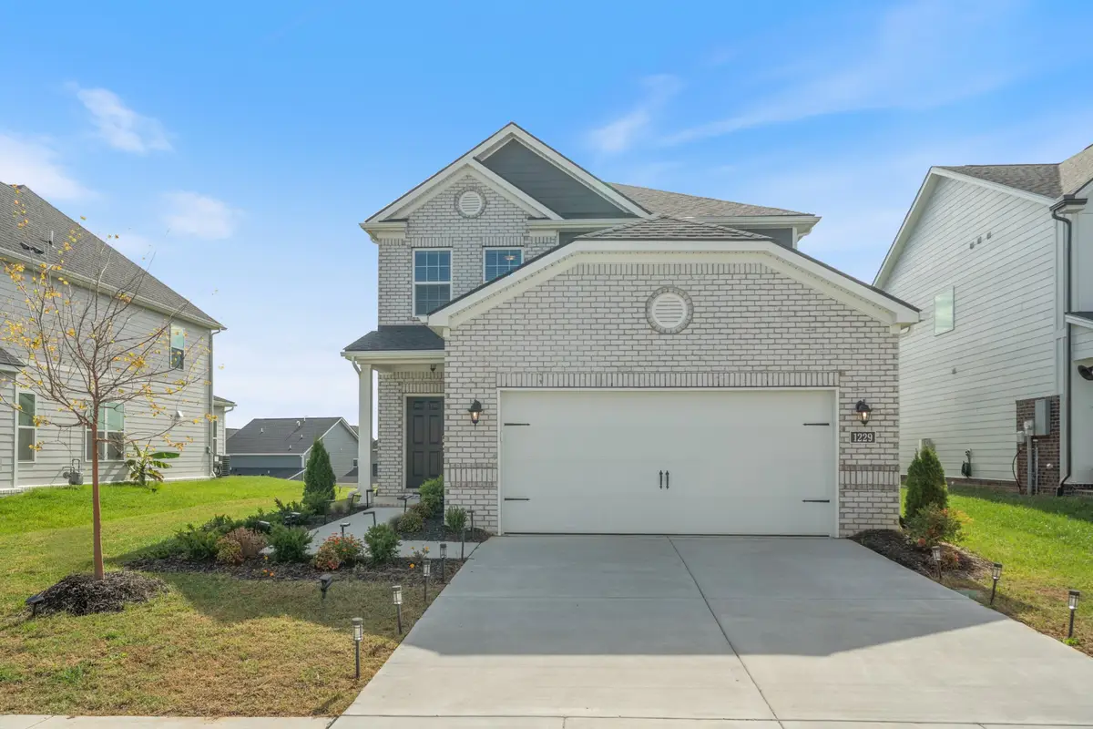 1229 Shady Pines Dr, Mount Juliet, TN 37122 - Image #1