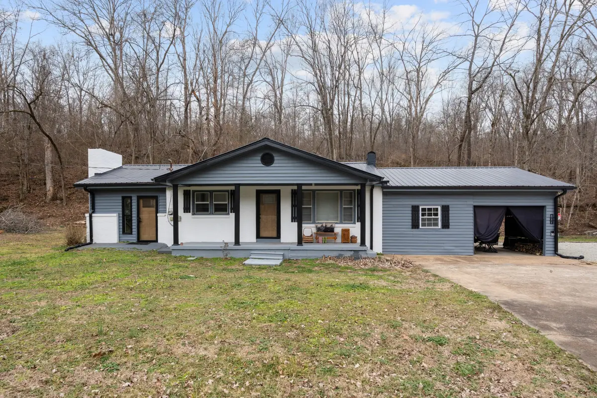 706 Highway 100 W, Centerville, TN 37033 - #1