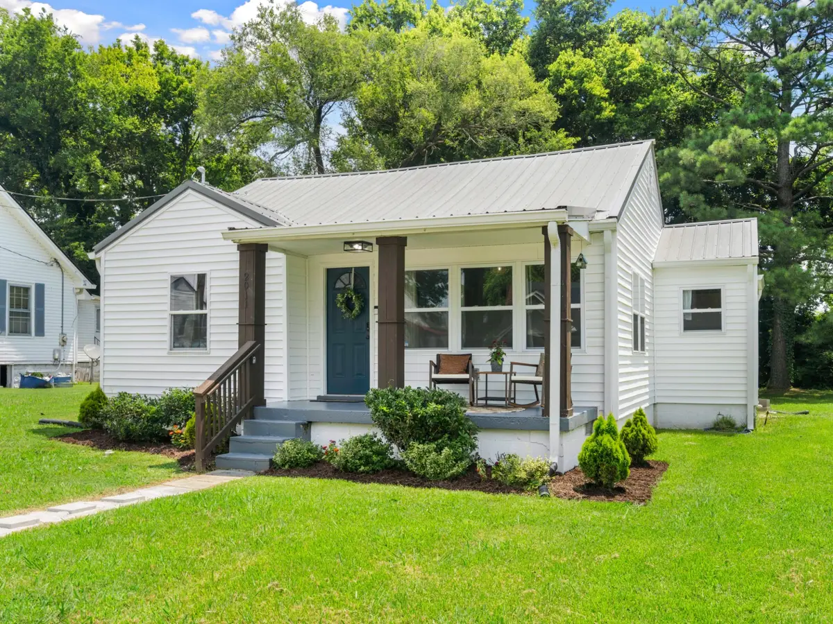 2011 Denham Ave, Columbia, TN 38401 - Image #1