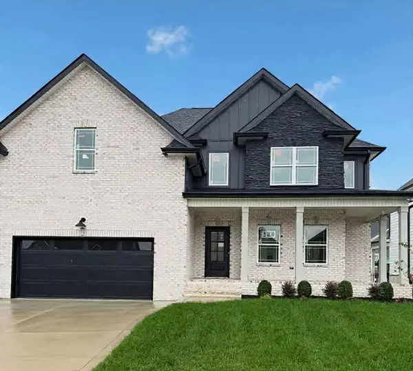 474 Spiderwort Dr, Clarksville, TN 37043