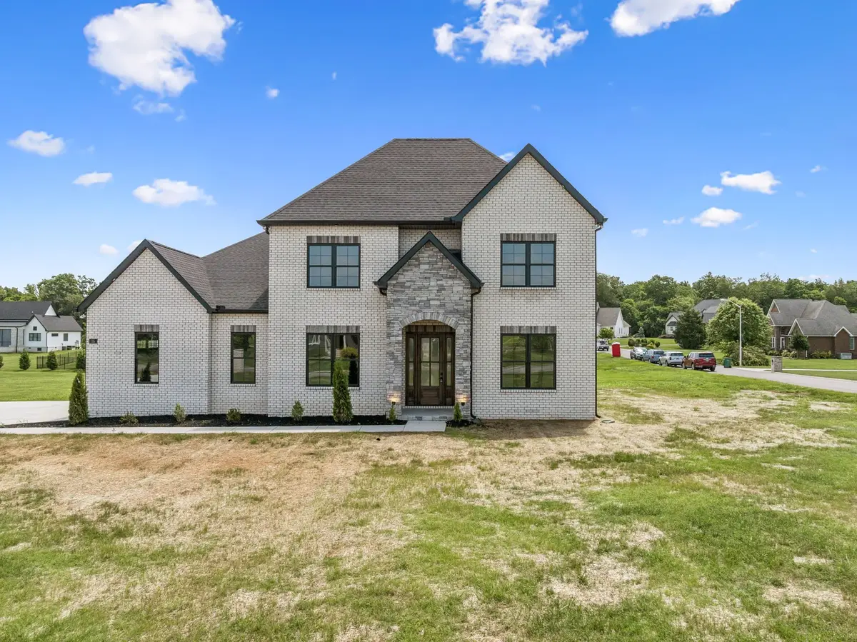 16 Blairmont Ct, Winchester, TN 37398 - Image #1