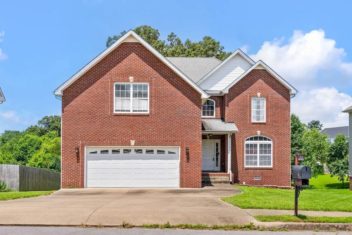 3232 Timberdale Dr, Clarksville, TN 37042 - Image #1