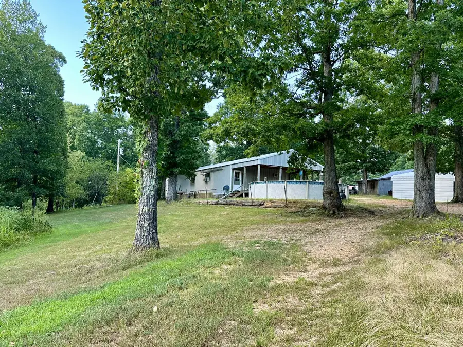 170 Blue Bird Ln, Linden, TN 37096 - Image #3