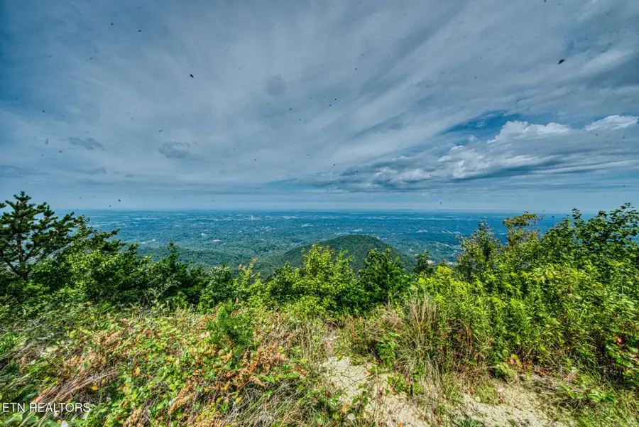 2820 Dupont Springs Rd, Sevierville, TN 37862 - Image #2