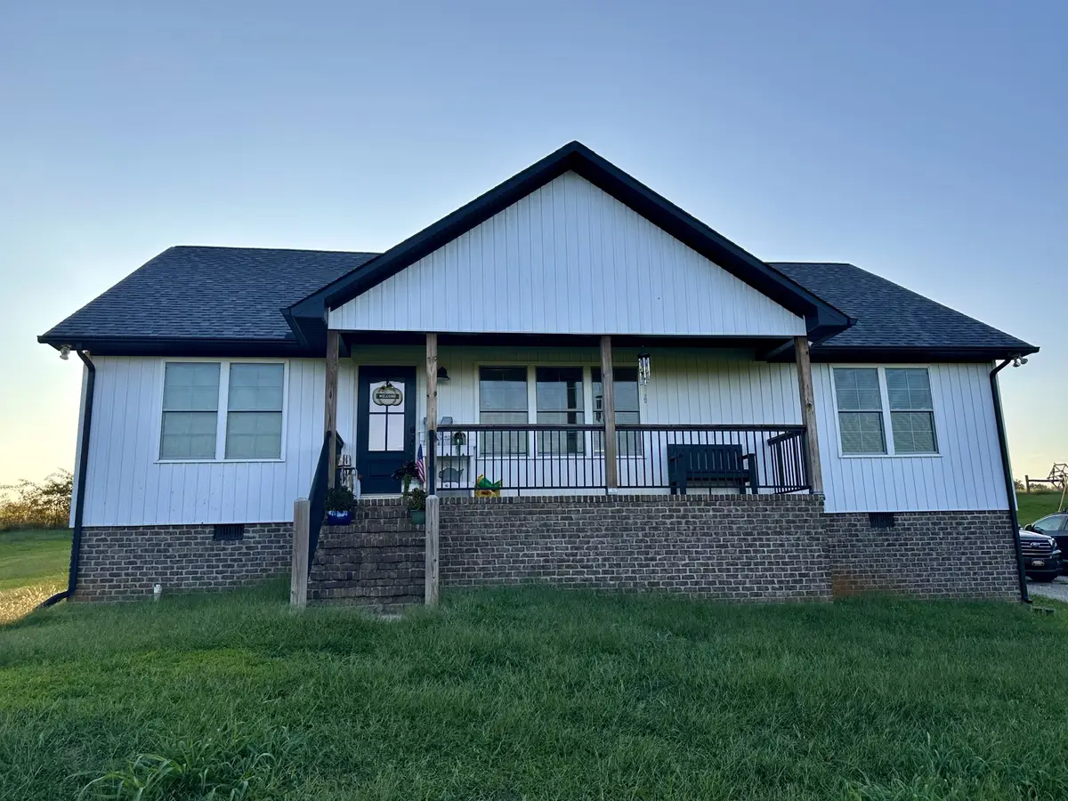 197 Yellowwood Ln, Sparta, TN 38583 - Image #1