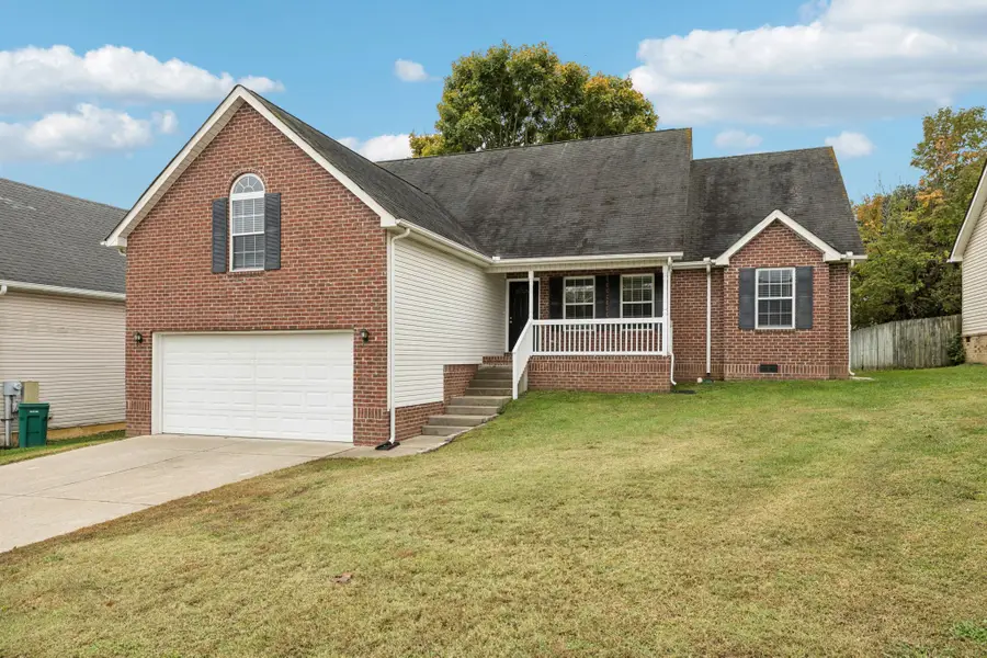 1305 Chapman Ct, Spring Hill, TN 37174 - Image #2