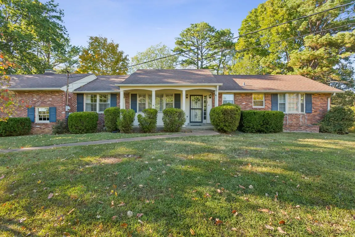 240 Harbor Dr, Hendersonville, TN 37075 - Image #1