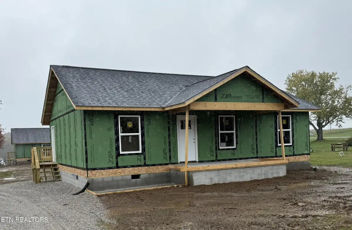 204 Garrett St, Jamestown, TN 38556 - Image #1