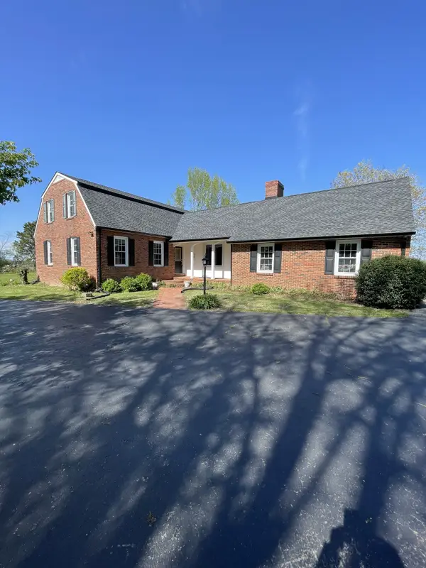 912 Long Creek Rd, Lafayette, TN 37083