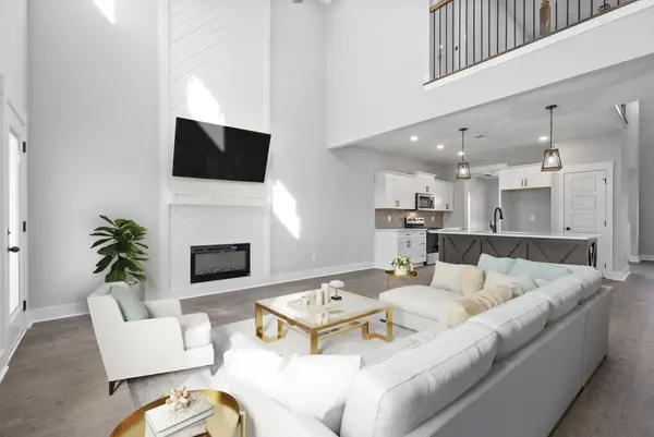 321 Galway Dr, Clarksville, TN 37042