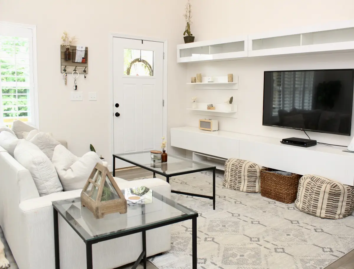 873 Hafner Rd, Charlotte, TN 37036 - Image #1