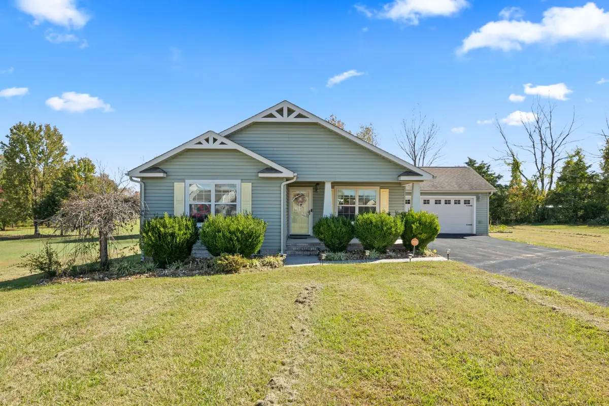 128 Rustling Oaks Drive, Sparta, TN 38583 - Image #1