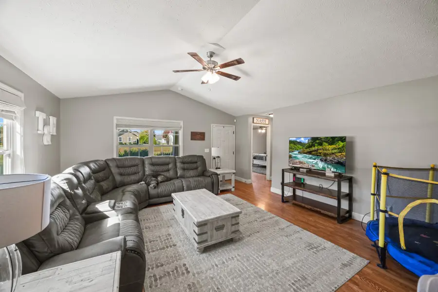 128 Rustling Oaks Drive, Sparta, TN 38583 - Image #3