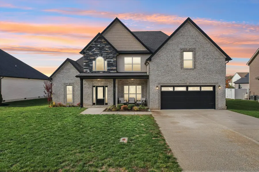 1071 Chagford Dr, Clarksville, TN 37043 - Image #2