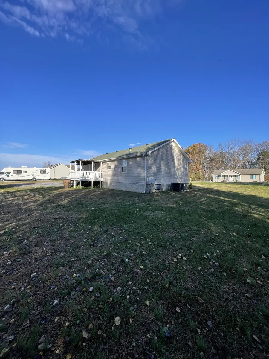 135 Leigh Anna Cir, Lafayette, TN 37083 - Image #3