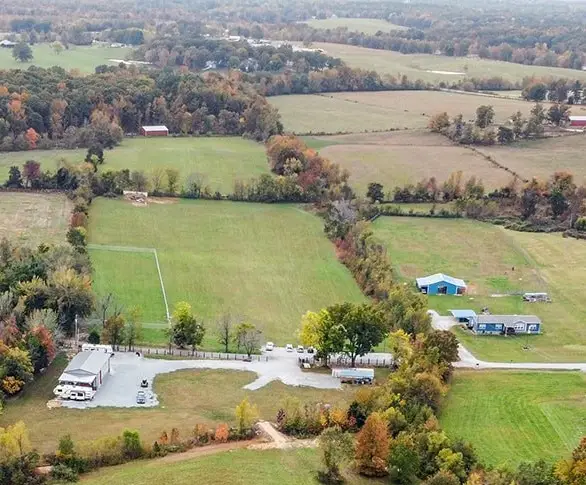 320 Capps Farm Ln, Mc Ewen, TN 37101 - Image #2