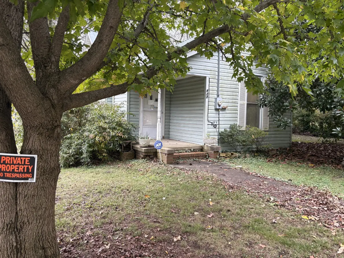 427 Second St, Guthrie, KY 42234 - Image #1