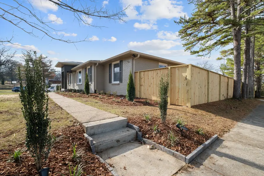 517 Lemont Dr, Nashville, TN 37216 - Image #3