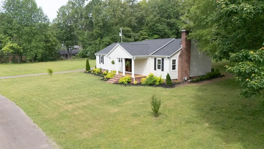1152 E Poplar Ave, Selmer, TN 38375 - Image #3