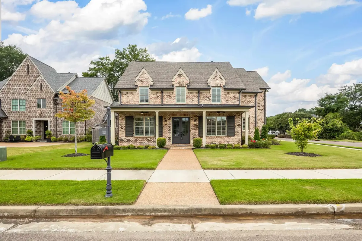 1385 Belfair Dr, Collierville, TN 38017 - Image #1