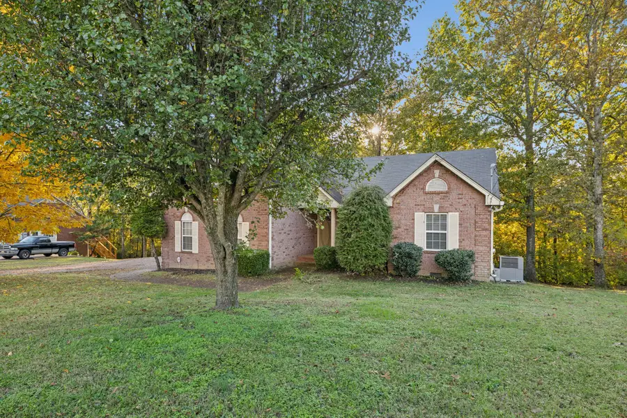 828 W Nocturne Dr, Nashville, TN 37207 - Image #3