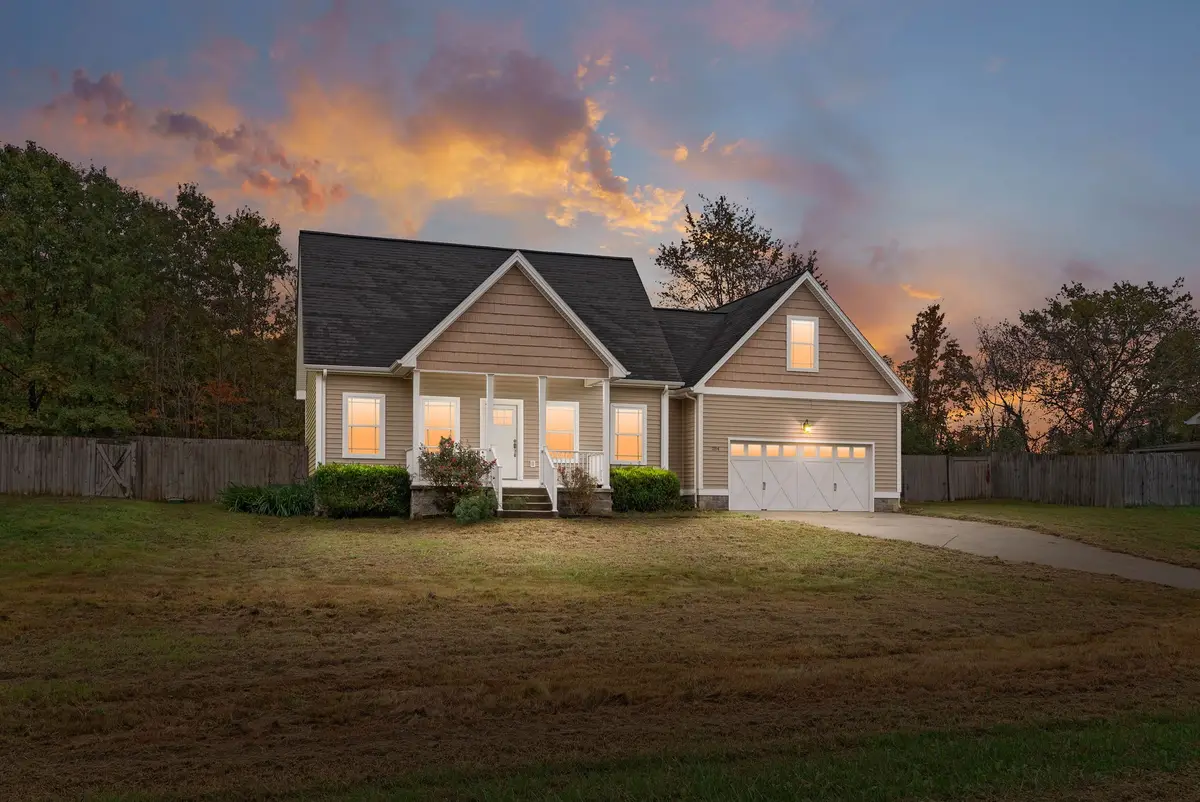 284 Meadowbrook Dr, Cadiz, KY 42211 - Image #1