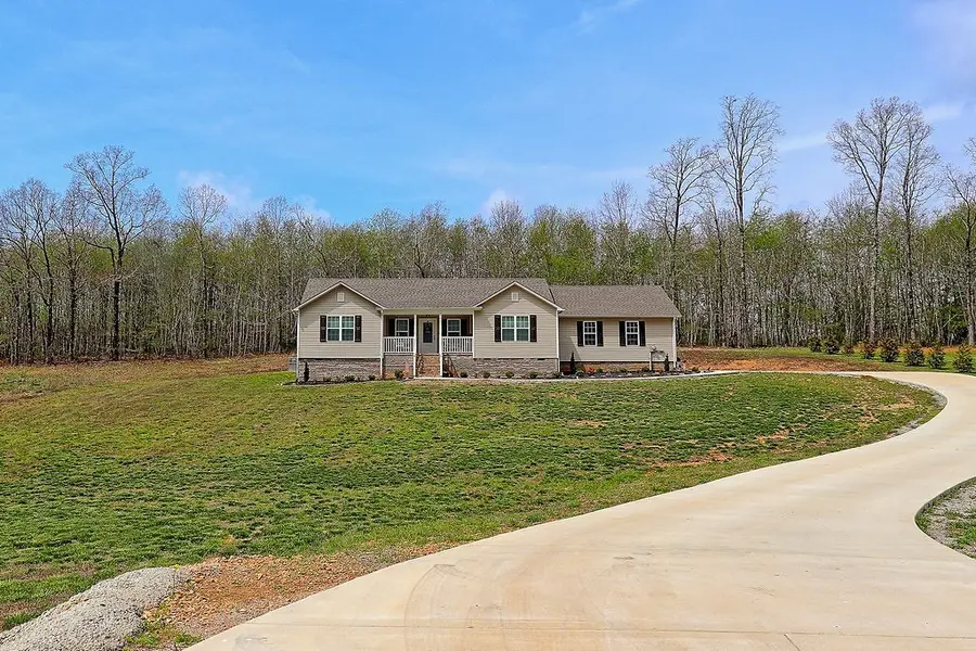 280 Kelsie Cir, Summertown, TN 38483 - Image #2