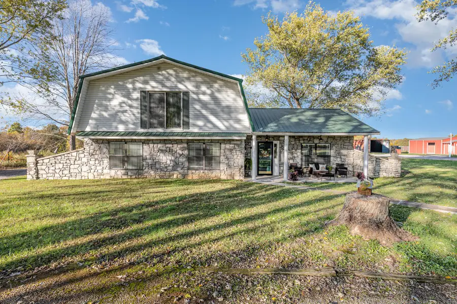 1716 Stroudsville Road, Cedar Hill, TN 37032 - Image #2