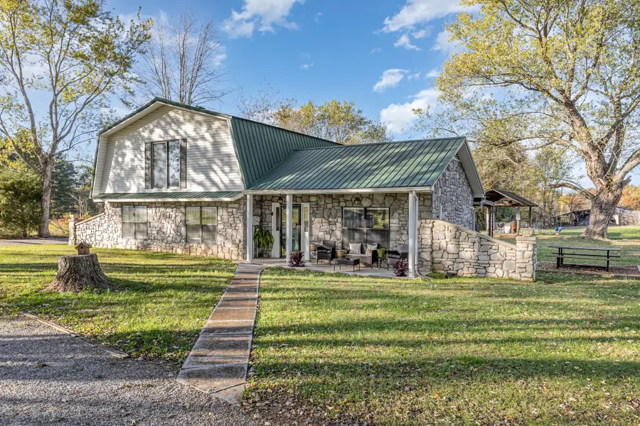 1716 Stroudsville Road, Cedar Hill, TN 37032 - Image #3