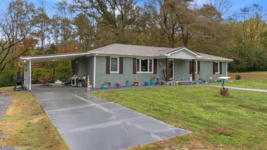 1052 Old Salem Lexie Rd, Belvidere, TN 37306 - Image #2