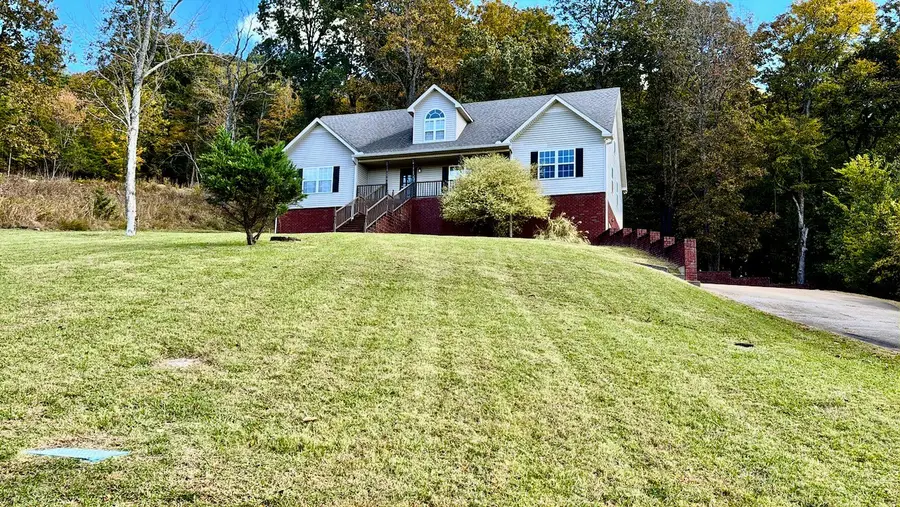 216 Matt Dr, Bell Buckle, TN 37020 - Image #2