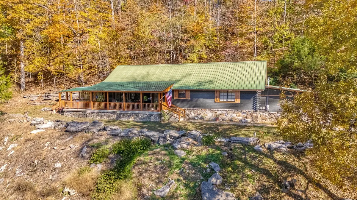 999 Rainbow Lake Rd, Waynesboro, TN 38485 - Image #1