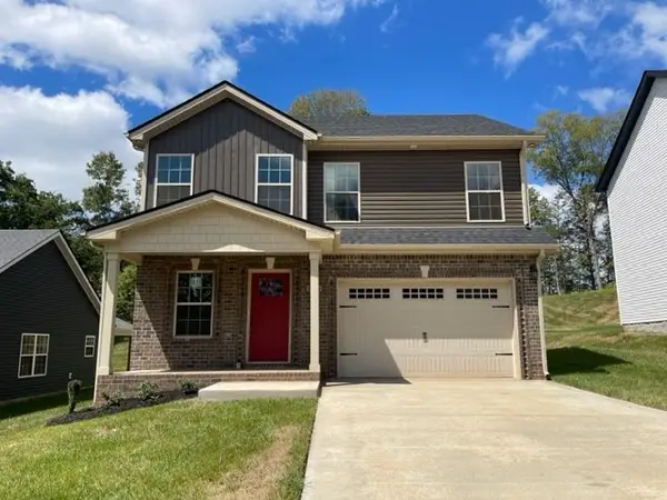 1205 Cardinal Creek Dr, Clarksville, TN 37040