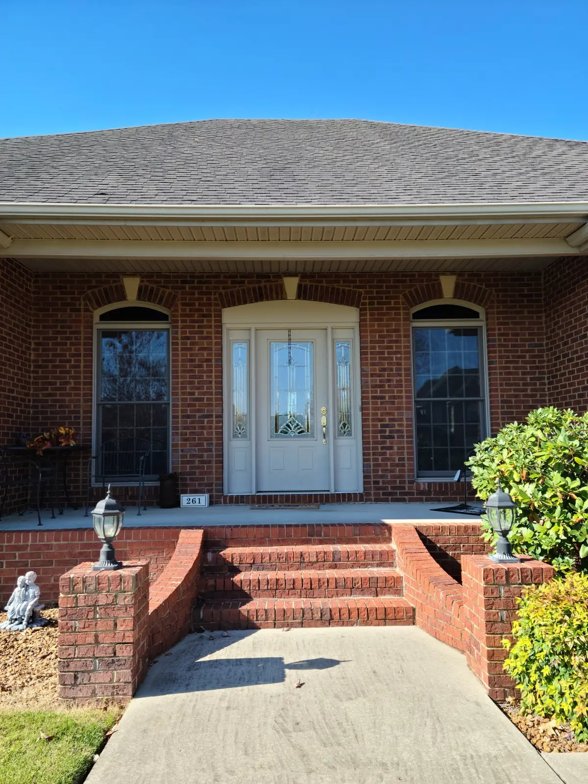 261 Bell Dr W, Winchester, TN 37398 - Image #1