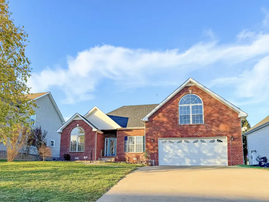 1177 Castlewood Dr, Clarksville, TN 37042 - Image #2