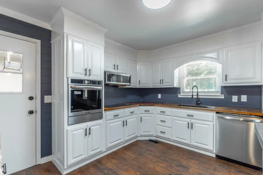 1807 Hamilton Avenue, South Pittsburg, TN 37380 - #3