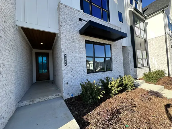 2072 Conductor Ln, Thompsons Station, TN 37179