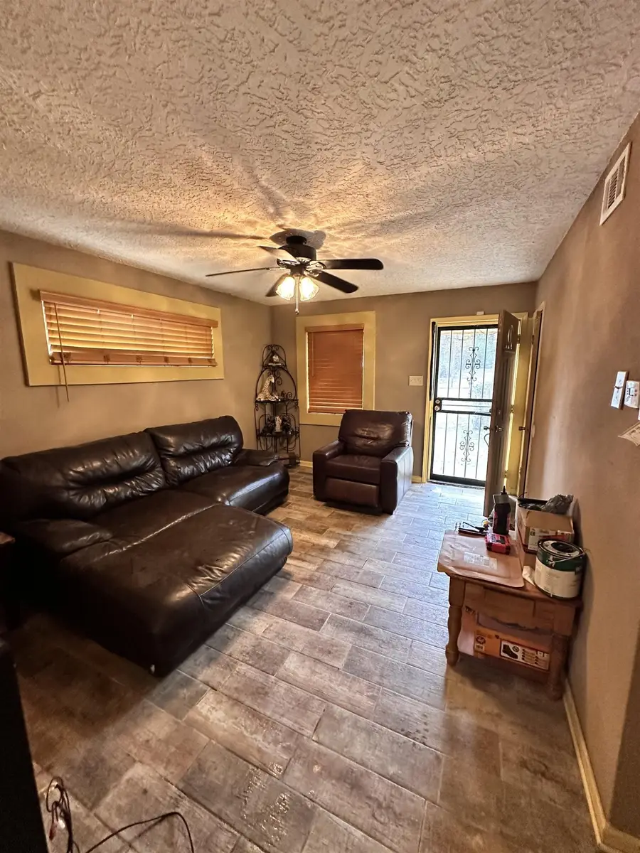 2762 Overton Crossing Rd, Memphis, TN 38127 - Image #3