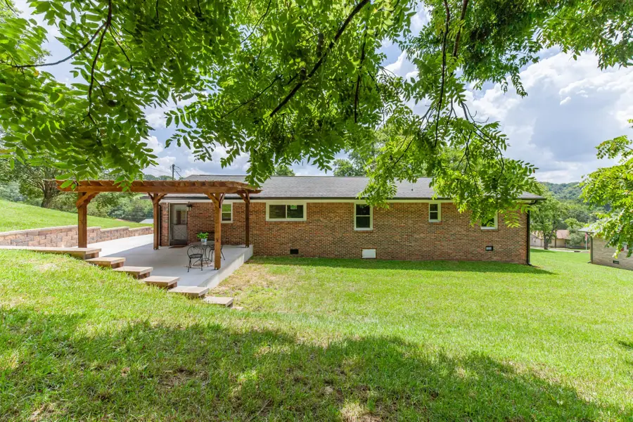 308 Longview Dr, Pulaski, TN 38478 - Image #3