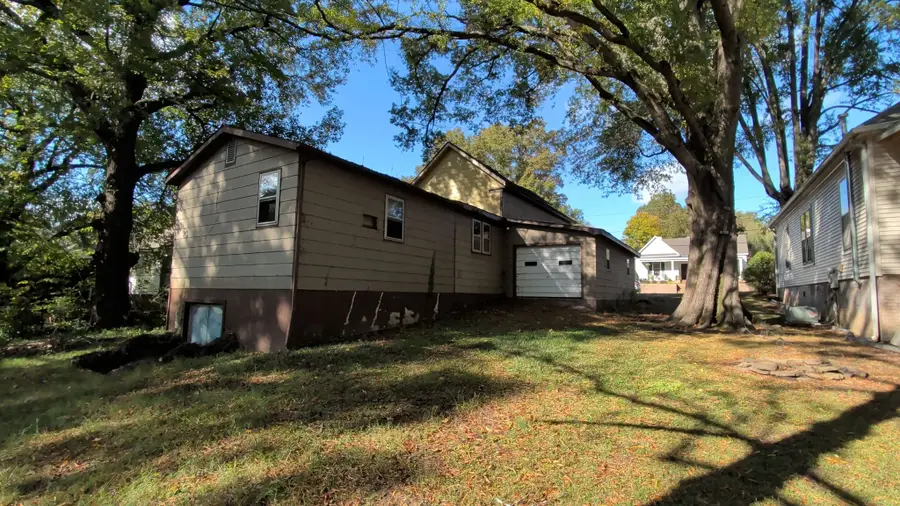 325 Head St, Paris, TN 38242 - Image #2