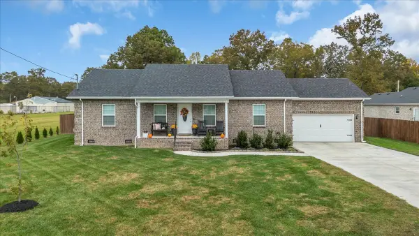 1003 Kennedy Dr, Manchester, TN 37355