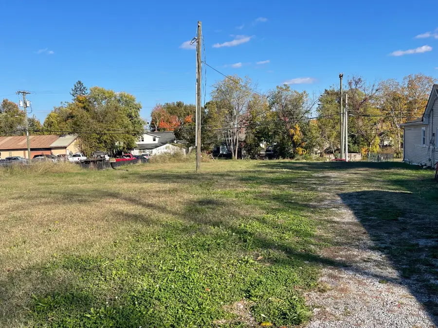 1327 S Main St, Springfield, TN 37172 - Image #2