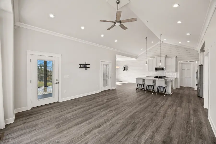 3261 Swann Ridge Rd, Hilham, TN 38568 - Image #2