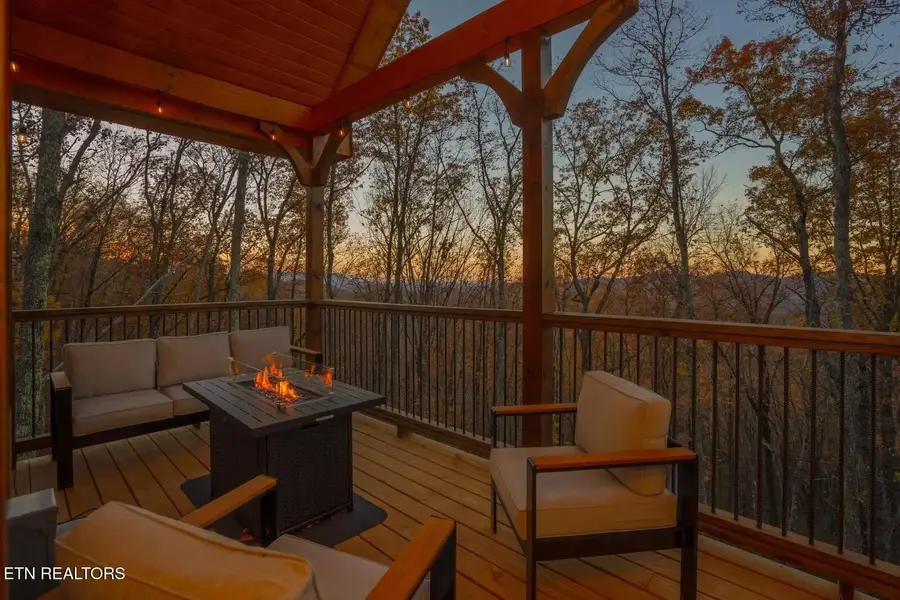 2420 Old Barn Circle, Sevierville, TN 37876 - Image #3