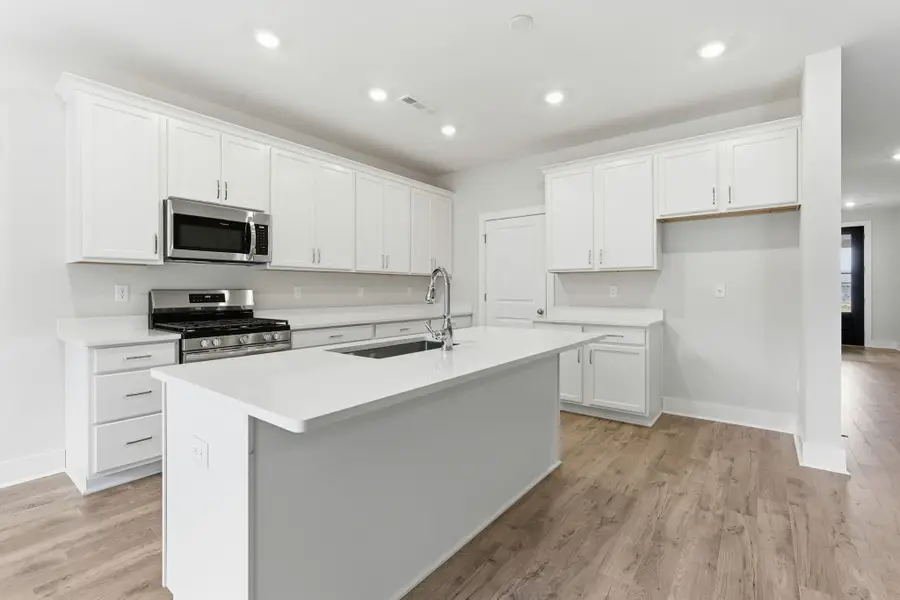 1434 Charles Dr, Chapel Hill, TN 37034 - Image #2