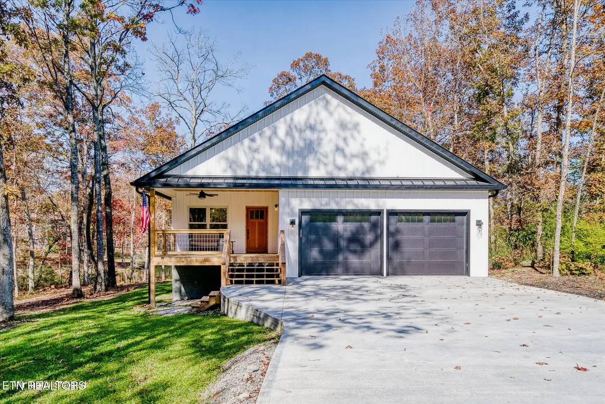 565 Grassland Rd, Crossville, TN 38572 - Image #1