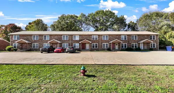 140 Darlene Dr, Clarksville, TN 37042