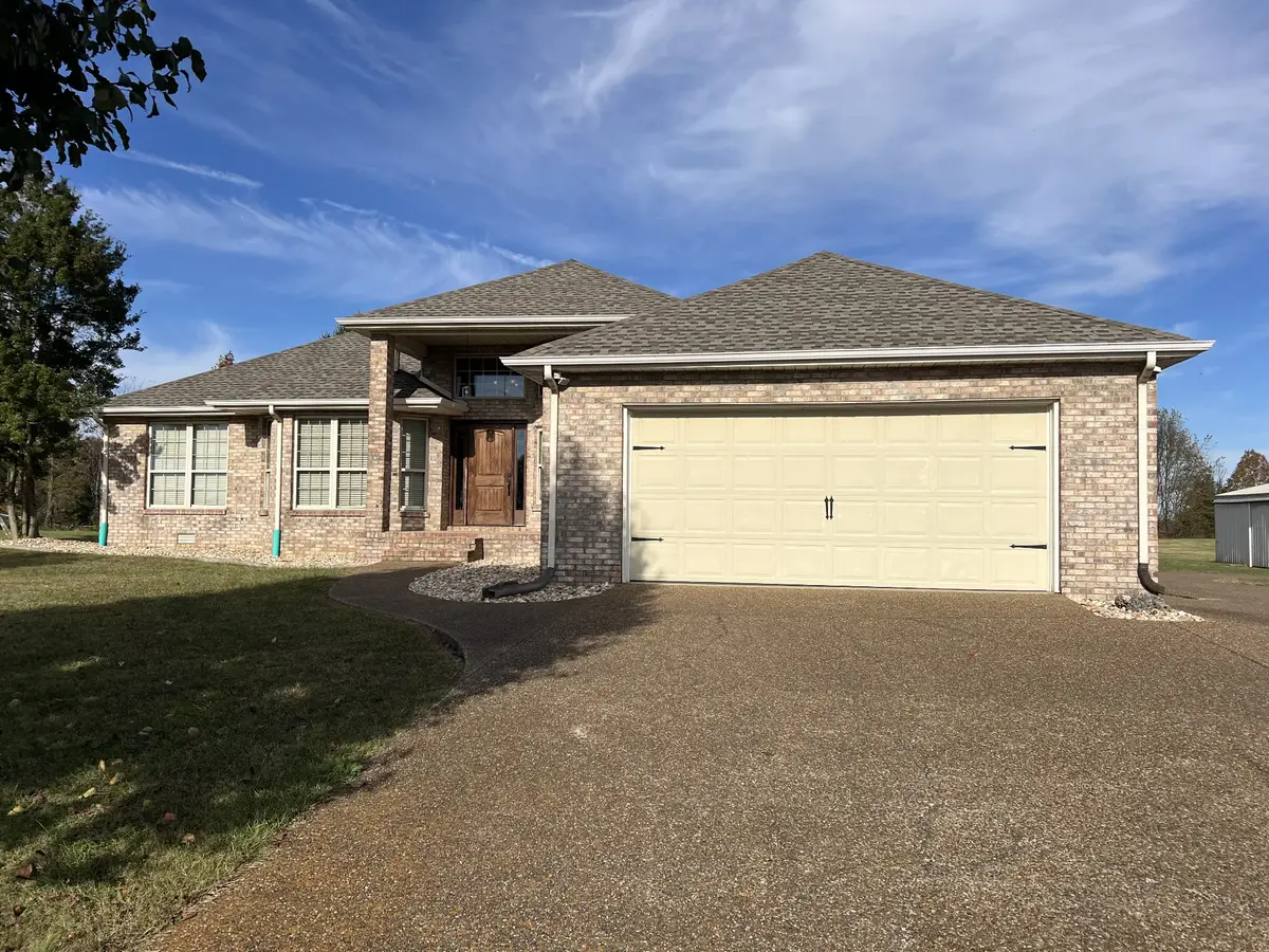 3716 Scottsville Rd, Lafayette, TN 37083 - Image #1