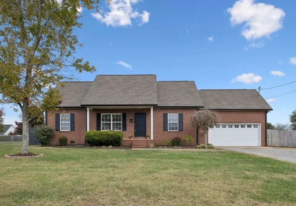 119 Thelma Dr, Bell Buckle, TN 37020 - Image #1